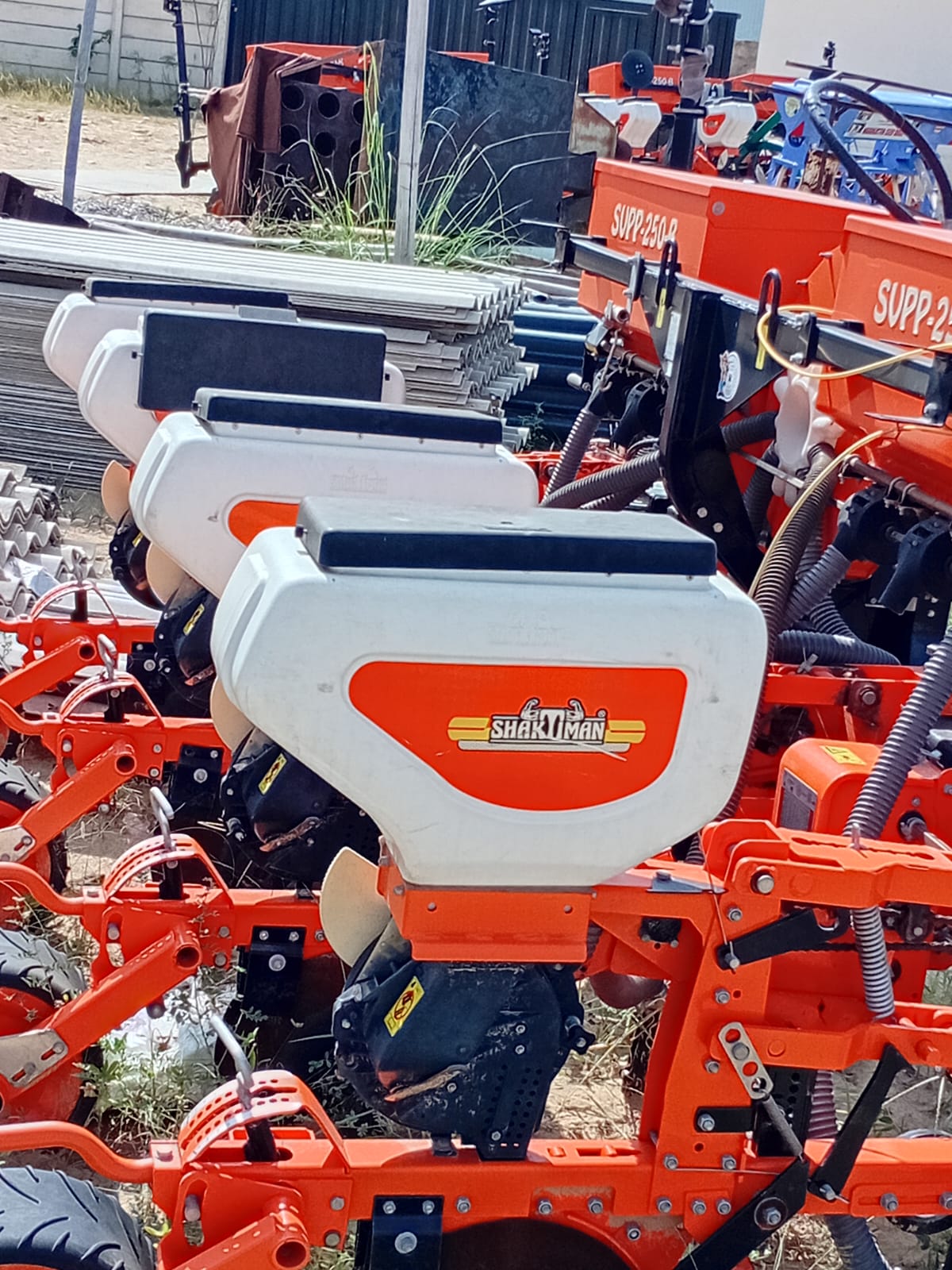 Shaktiman Pneumatic Planter Four Row SPVV250